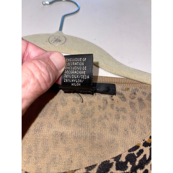 Silx by August Silk‎ STRETCH Animal Print Button Front Sweater EUC Sz Medium - Picture 5 of 6
